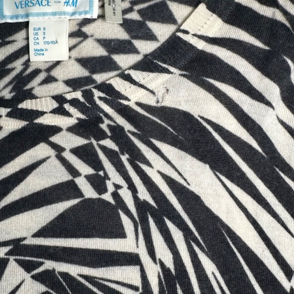 Versace x H&M Cashmere Blend Sweater - Picture 9 of 9